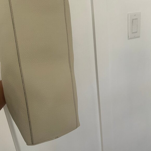 100% Authentic Gucci Soho Cellarius Medium Tote Handbag - Picture 5 of 6